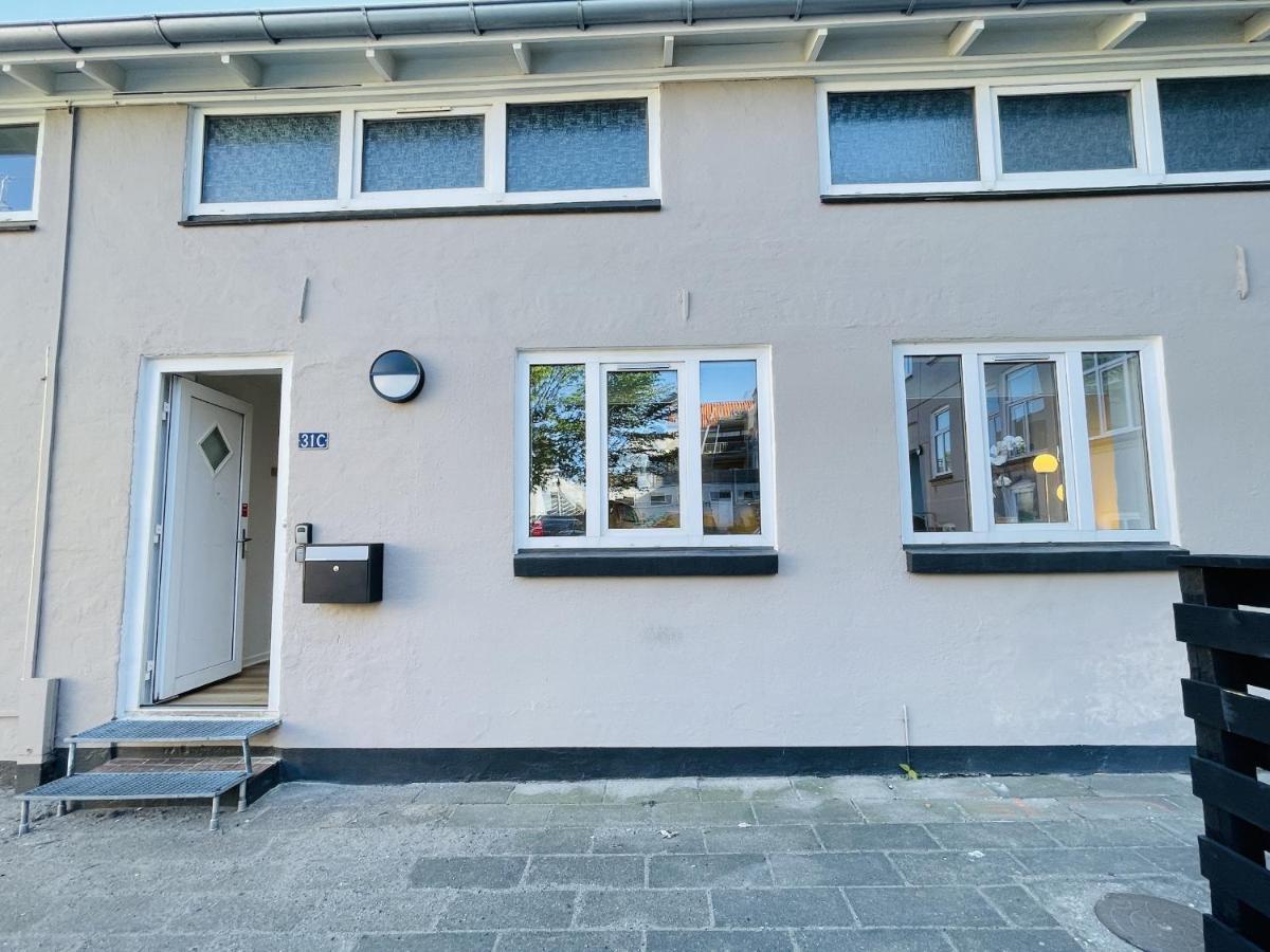 Aday - Charming Apartment In The Pedestrian Street Of Frederikshavn Exteriör bild