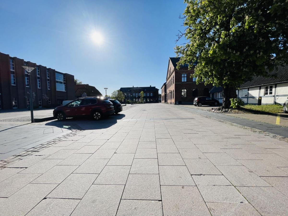 Aday - Charming Apartment In The Pedestrian Street Of Frederikshavn Exteriör bild